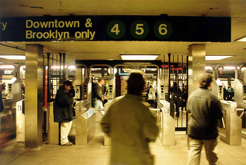 IJ_NY_2_13A_NY_metro.jpg (76310 bytes)