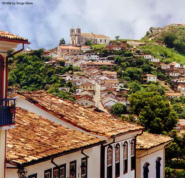 WS_082_ouro_preto_straat_kerk.JPG (69632 bytes)