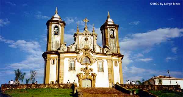 WS_090_ouro_preto_kerk.JPG (26192 bytes)